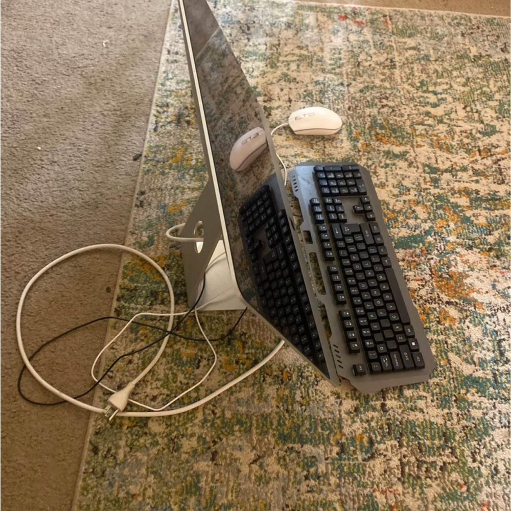 Apple computer - Picture 3 of 4